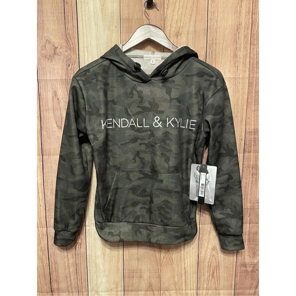 Kendall & Kylie Small misses/junior NWT Green Camo Pullover Hoodie Sweatshirt